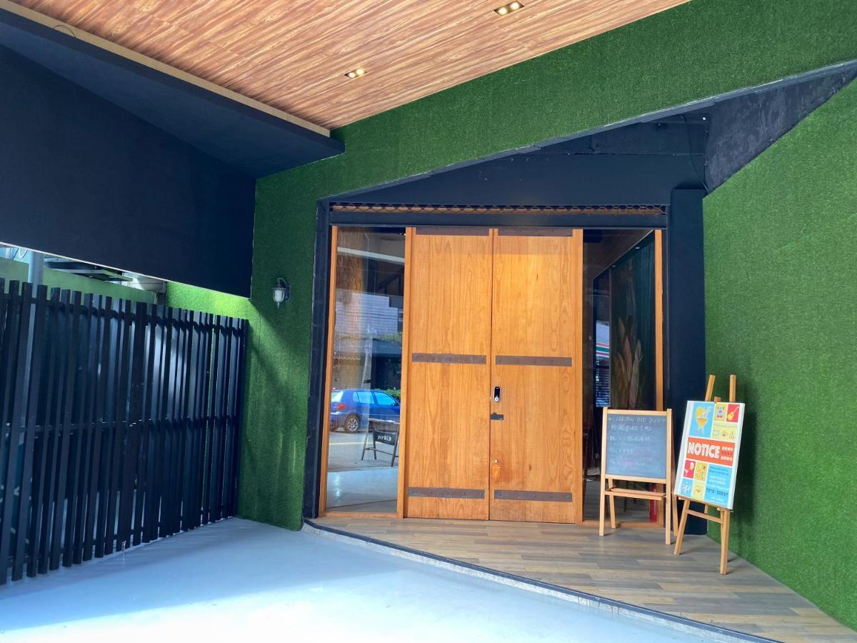 Perbed Hostel-Taichung Station Eksteriør bilde